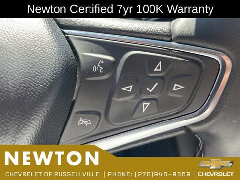 Used 2024 Chevrolet Equinox LT FWD image 16
