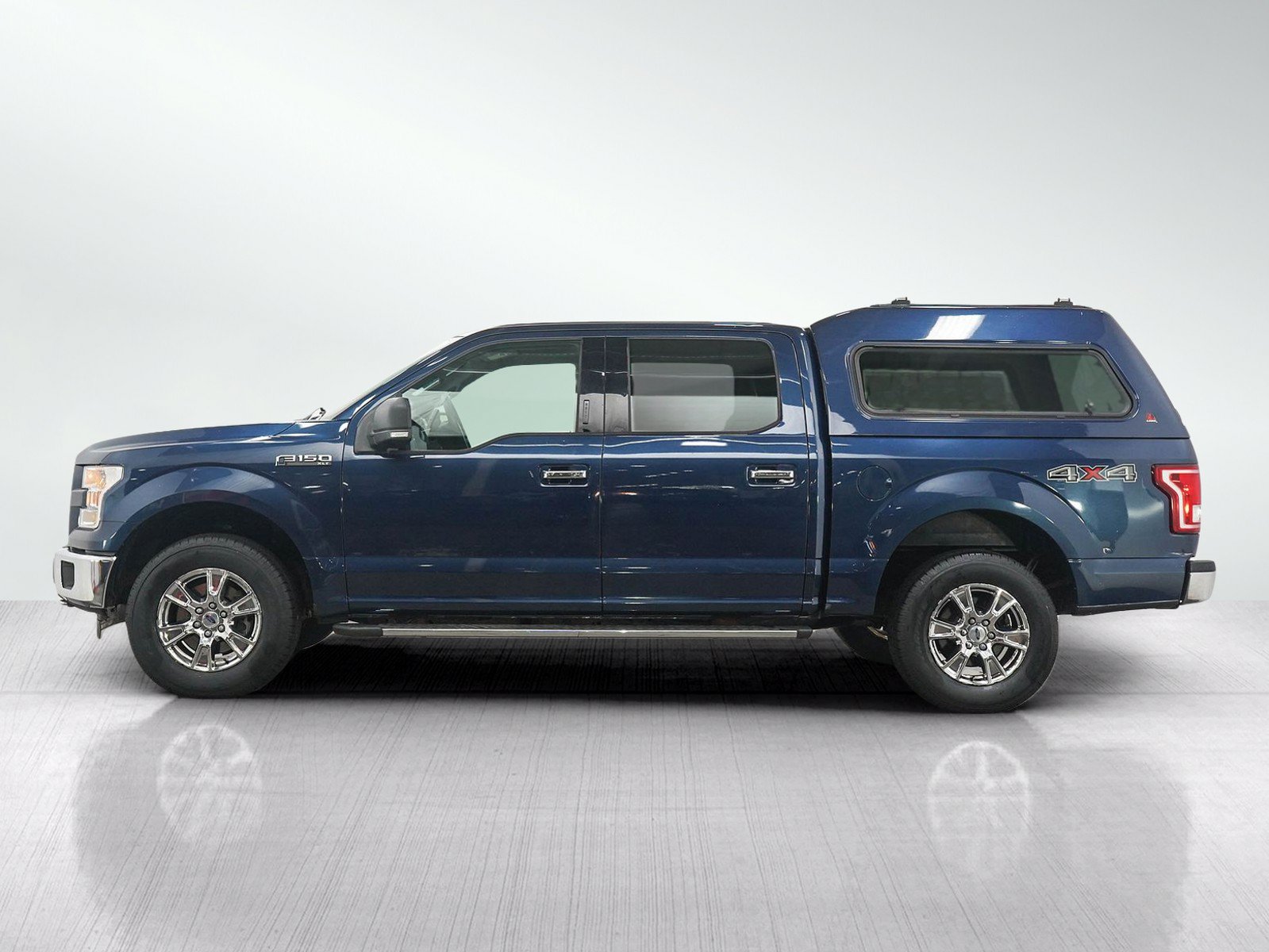 Used 2017 Ford F150 XLT w/ Equipment Group 302A Luxury AWD/4WD image 2