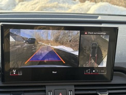 Used 2025 Audi Q5 e Premium Plus w/ Premium Plus Package image 23