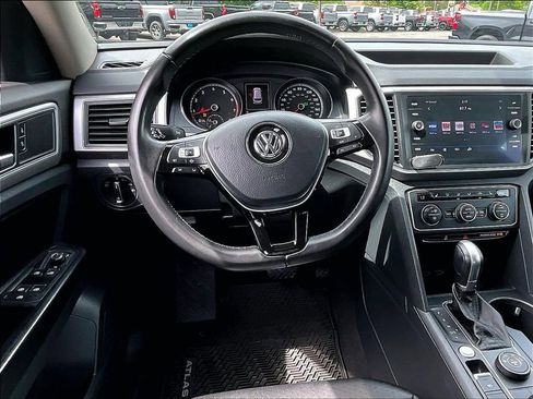 Used 2019 Volkswagen Atlas SE w/ Towing Package AWD/4WD image 17