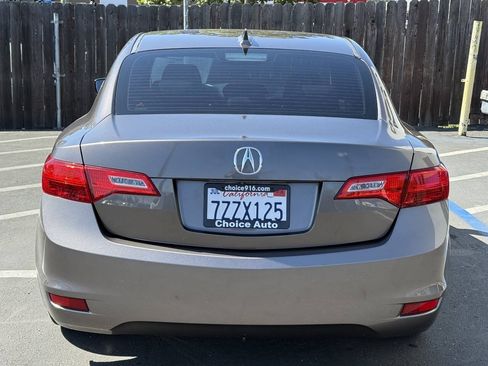 Used 2014 Acura ILX w/ Premium Package FWD image 5