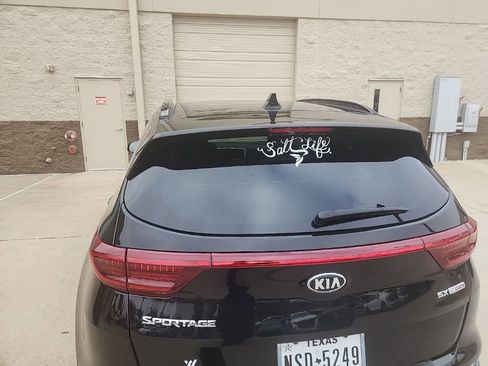 Used 2021 Kia Sportage SX image 17