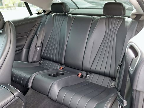 Used 2018 Mercedes-Benz E 400 4MATIC Coupe image 36
