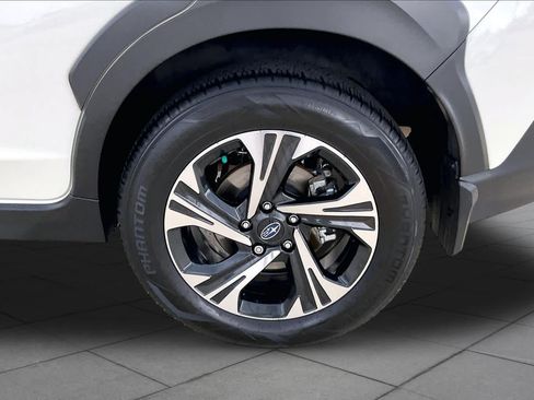 Used 2024 Subaru Crosstrek 2.0i Premium AWD/4WD image 11