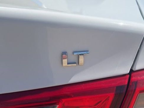 Used 2024 Chevrolet Malibu LT FWD image 19