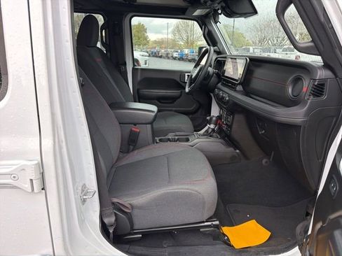 Used 2024 Jeep Wrangler Rubicon image 11