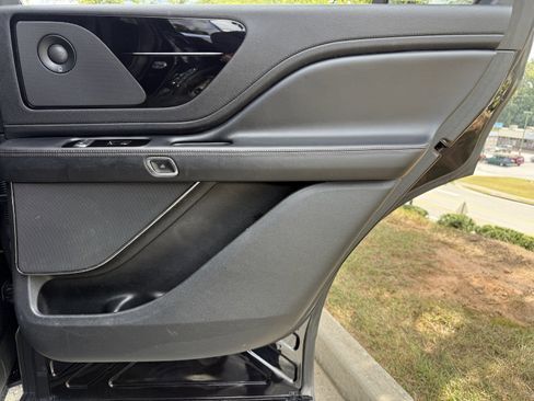 Used 2020 Lincoln Aviator Reserve w/ Elements Package Plus image 48