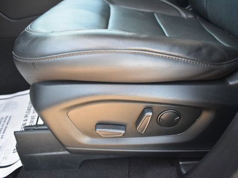 Used 2023 Ford Explorer Limited image 13