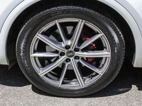 Used 2023 Audi SQ5 Prestige w/ Prestige Package AWD/4WD image 9