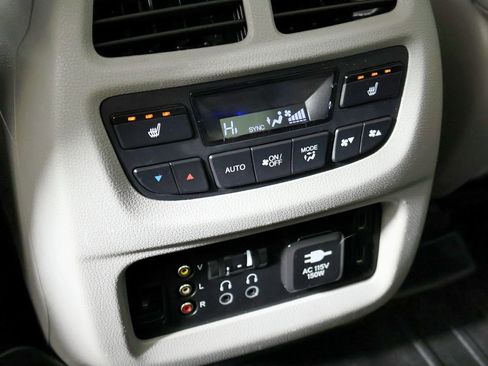 Used 2017 Honda Pilot Elite image 55