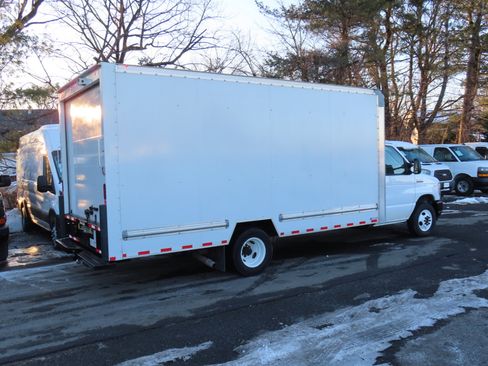 Used 2023 Ford E-350 and Econoline 350 Super Duty w/ Driver's Safety Package image 3
