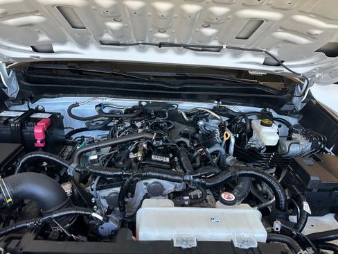 Certified 2024 Toyota Tacoma SR5 image 18