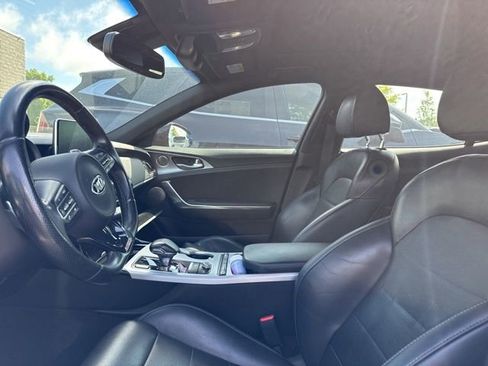 Used 2019 Kia Stinger GT2 RWD image 7