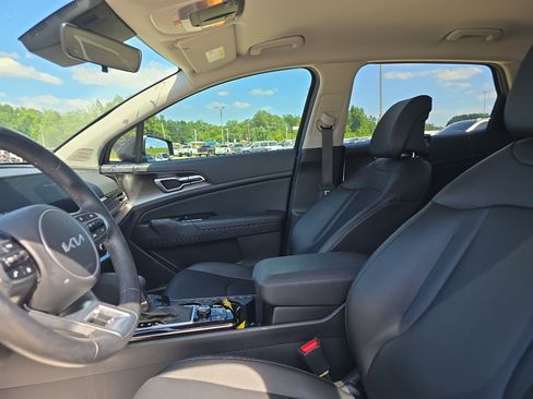 Used 2025 Kia Sportage EX FWD image 20