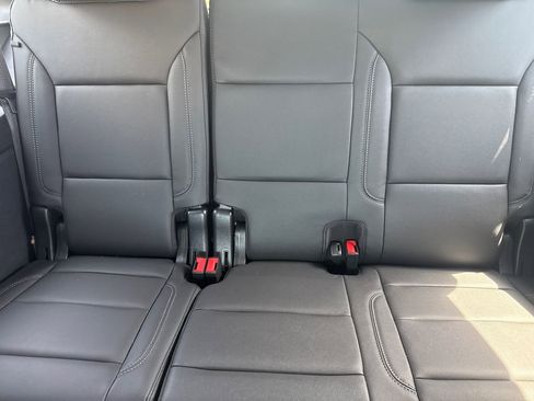 Used 2022 Chevrolet Tahoe Z71 w/ Luxury Package image 14