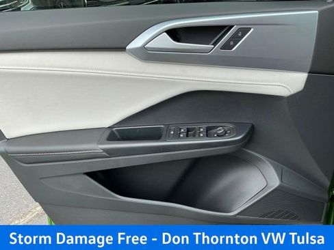 New 2026 Volkswagen Taos SE AWD/4WD image 12