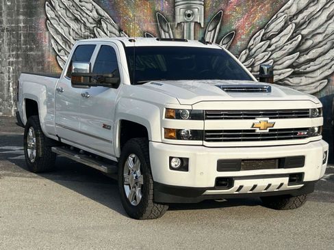Used 2019 Chevrolet Silverado 2500 LTZ w/ Duramax Plus Package AWD/4WD image 1
