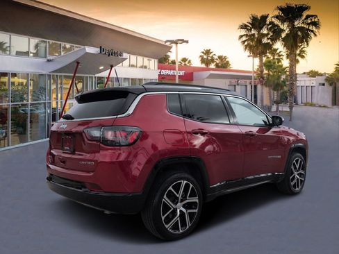 Certified 2024 Jeep Compass Limited w/ Elite Group AWD/4WD image 3