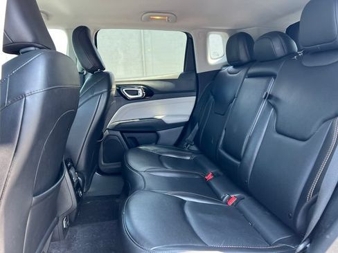 Used 2022 Jeep Compass Limited AWD/4WD image 5