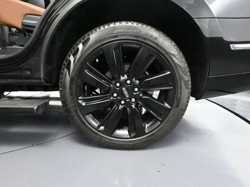 Used 2024 Lincoln Navigator Reserve w/ Equipment Group 201A AWD/4WD image 14