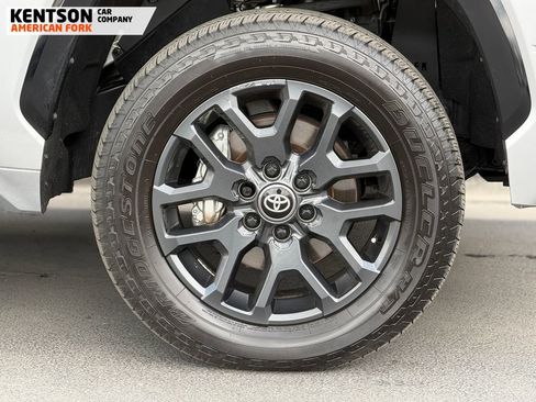 Used 2025 Toyota Tundra Platinum AWD/4WD image 16