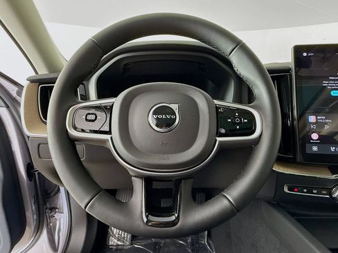 Certified 2026 Volvo XC60 B5 Plus w/ Climate Package PRO AWD/4WD image 11
