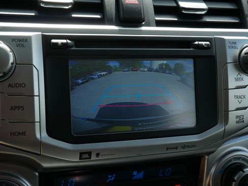Used 2018 Toyota 4Runner Limited AWD/4WD image 28