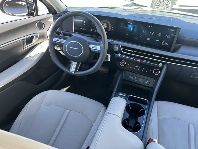 Used 2025 Hyundai Sonata SEL FWD image 15