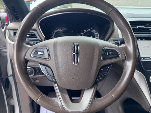 Used 2017 Lincoln MKC Reserve image 19