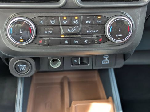 Used 2023 Ford Maverick Lariat w/ Lariat Luxury Package FWD image 24