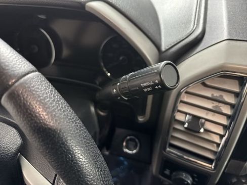 Used 2016 Ford F150 Lariat w/ Trailer Tow Package image 17