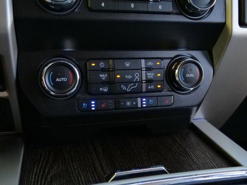Used 2021 Ford F250 Lariat w/ Lariat Value Package AWD/4WD image 16