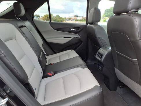 Used 2020 Chevrolet Equinox Premier FWD image 16