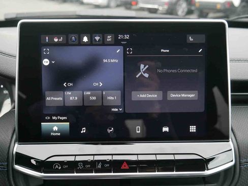 New 2026 Jeep Compass Latitude image 32