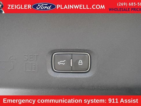 Used 2025 Ford Expedition Active image 11