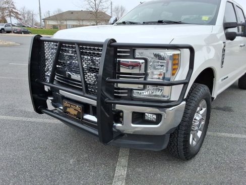 Used 2019 Ford F350 Lariat w/ Lariat Ultimate Package image 9