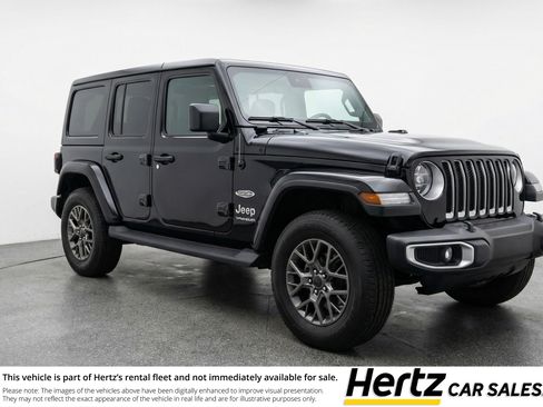 Used 2025 Jeep Wrangler Sahara image 1