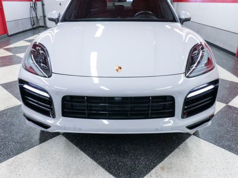Used 2021 Porsche Cayenne Coupe AWD/4WD image 4