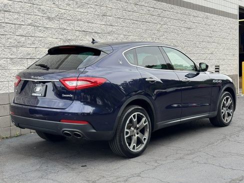 Used 2018 Maserati Levante AWD/4WD image 3