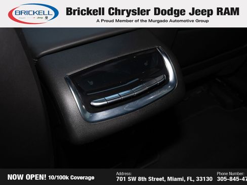 Used 2025 Cadillac XT6 Premium Luxury image 19