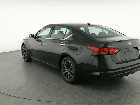 Used 2025 Nissan Altima 2.5 SV image 6