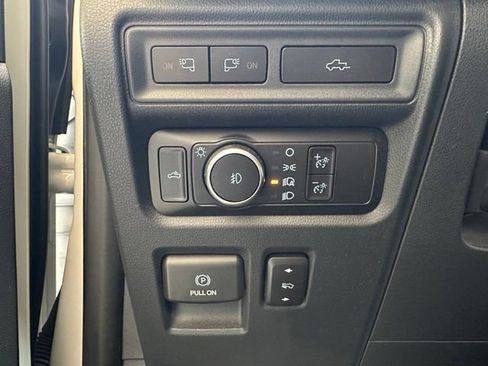 Used 2022 Ford F150 Lariat w/ Equipment Group 502A High AWD/4WD image 26