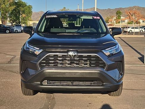 Used 2025 Toyota RAV4 LE AWD/4WD image 2
