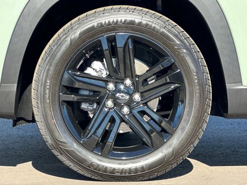 New 2026 Chevrolet Trax ACTIV w/ Driver Confidence Package image 25