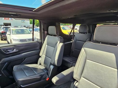 Used 2022 GMC Yukon XL SLT w/ SLT Luxury Package AWD/4WD image 18