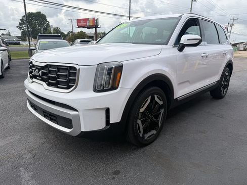Used 2025 Kia Telluride S AWD/4WD image 3