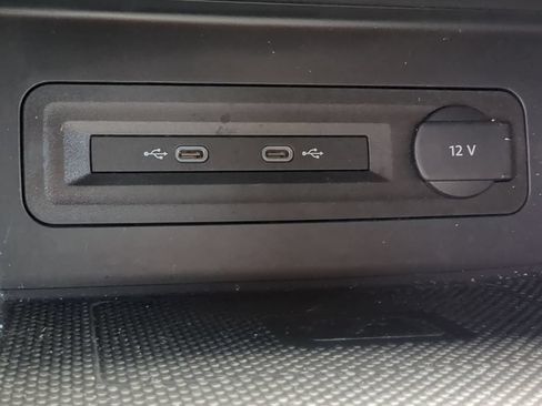 Certified 2023 Volkswagen Atlas Cross Sport SE FWD image 25