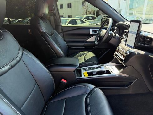 Used 2020 Ford Explorer ST w/ ST Street Pack image 10