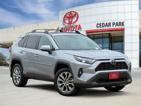Used 2025 Toyota RAV4 XLE Premium FWD image 1