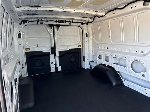 New 2025 Ford Transit 250 Low Roof RWD image 28